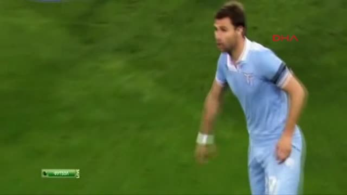 Galatasaray\'ın Eski Futbolcusu Lorık Cana Priştine\'de Evlendi