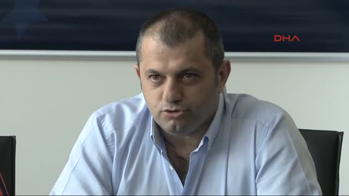 İstanbul Başakşehir, Volkan Babacan\'ı Renklerine Bağladı