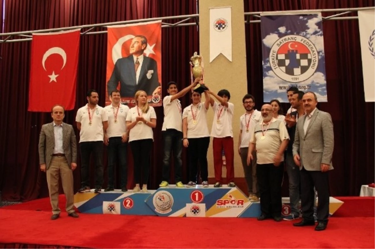 Kayseri Şekerspor Satranç Takımı Süper Lig\'e Yükseldi