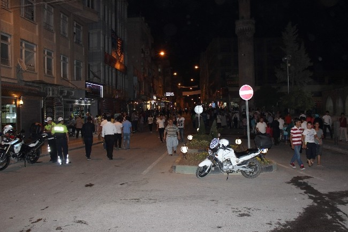 Kilis\'te İftar Sonrası Bazı Yollar Trafiğe Kapanıyor