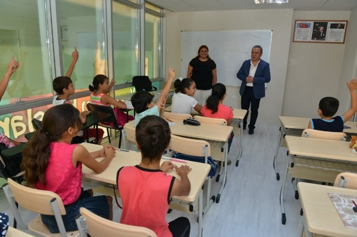 Konyaaltı Belediyesi Etüt Merkezi Gürsu\'da Açıldı