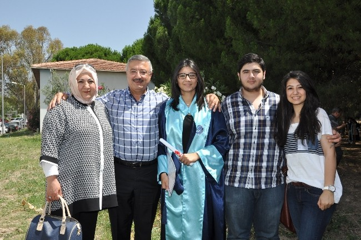 Nasır Ailesi, Dilara ile Gururlandı