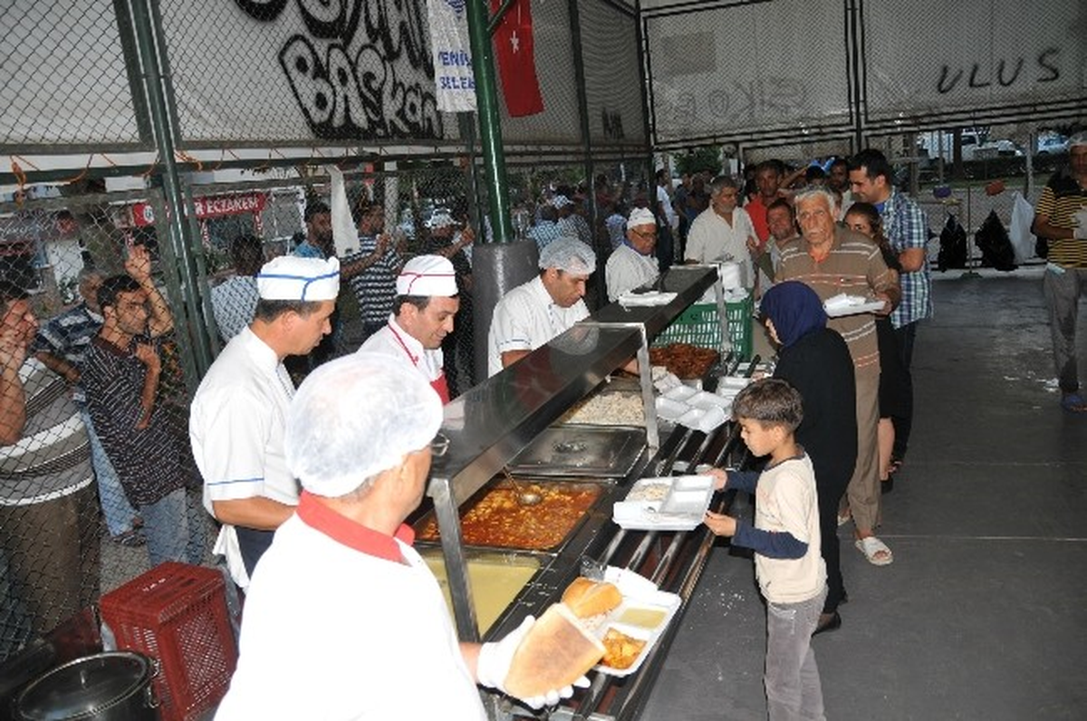 Yenişehir Belediyesi\'nden Ramazan Boyunca İftar Yemeği