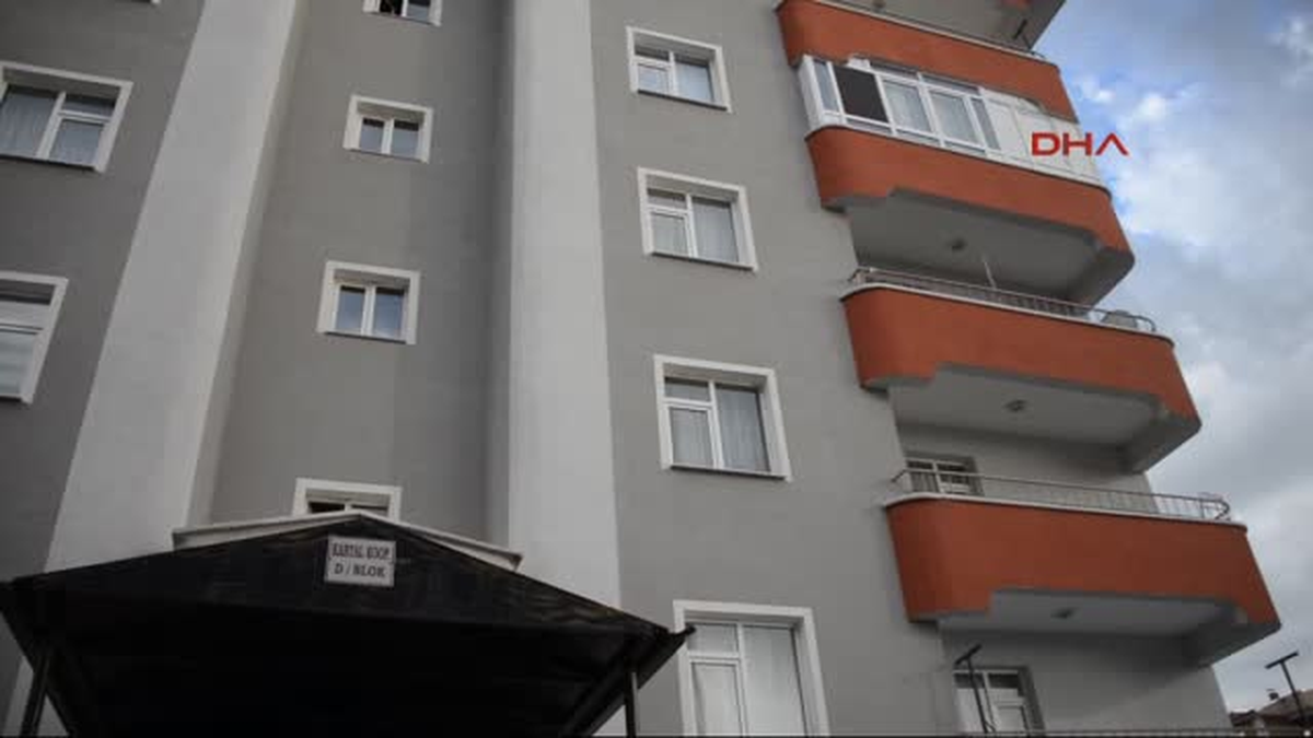 5 Yıldan Beri Apartmandan Sokağa Çıkamadı