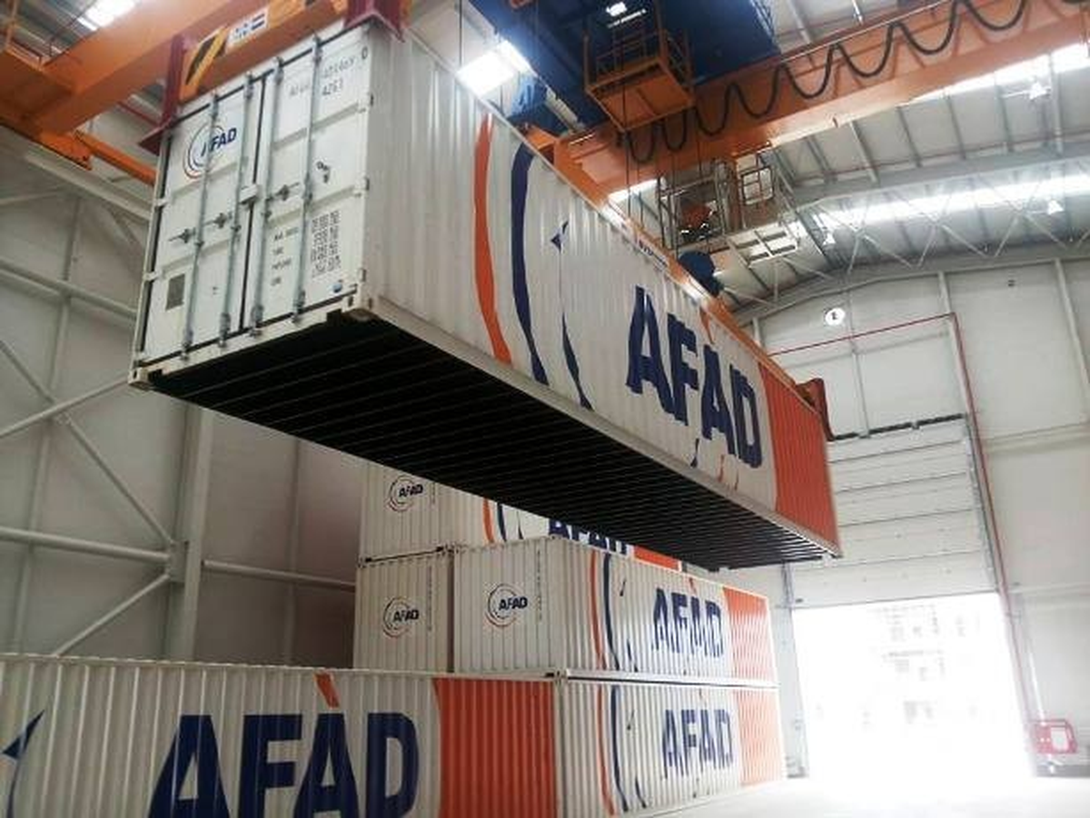 AFAD Konteynırları Lojistik Depoya