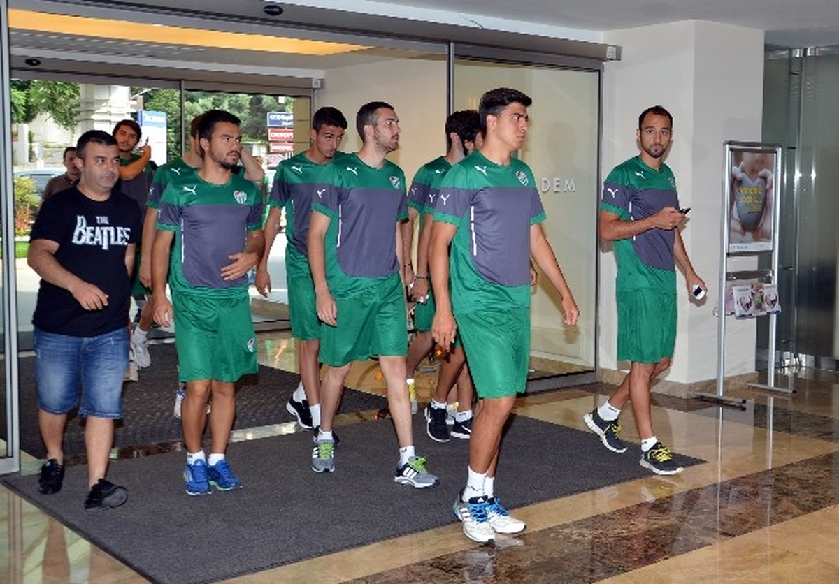 Bursasporlu Futbolcular Sağlık Kontrolünden Geçti