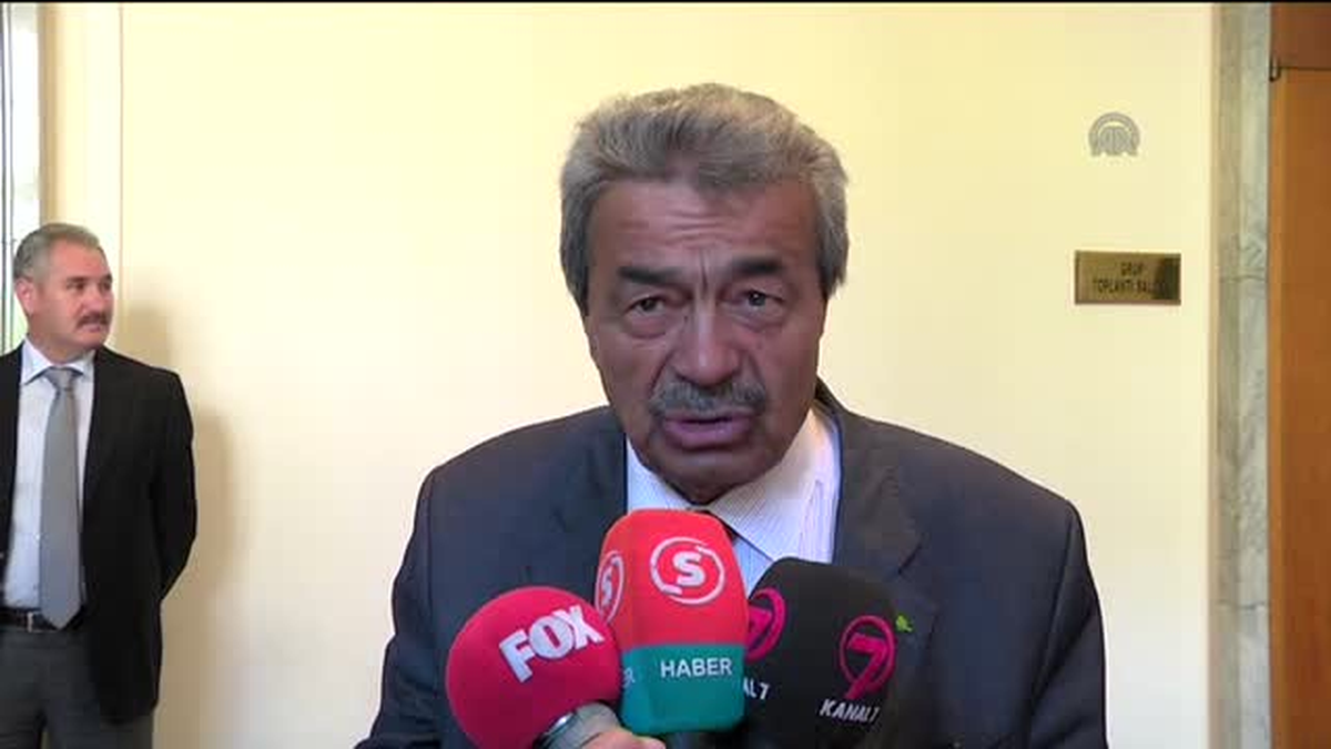 Kamer Genç, Çatı Adayın Soyismini Yanlış Söyledi