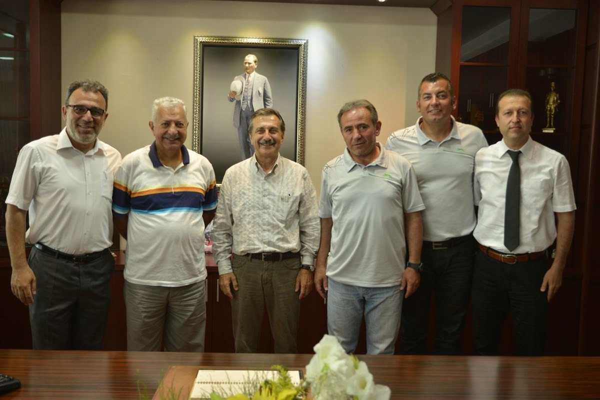 Eski Hakemlerden Tepebaşı Belediyesi Ataç\'a Ziyaret