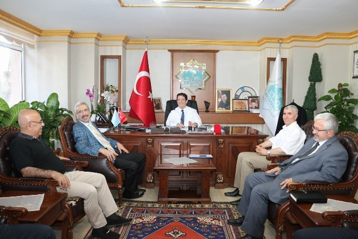 Eski Milletvekilinden Başkan Yazgı\'ya Ziyaret