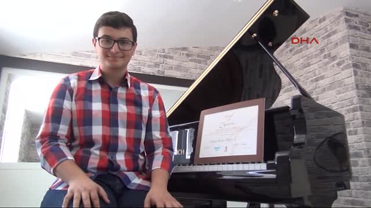 Genç Piyanistin Büyük Başarısı
