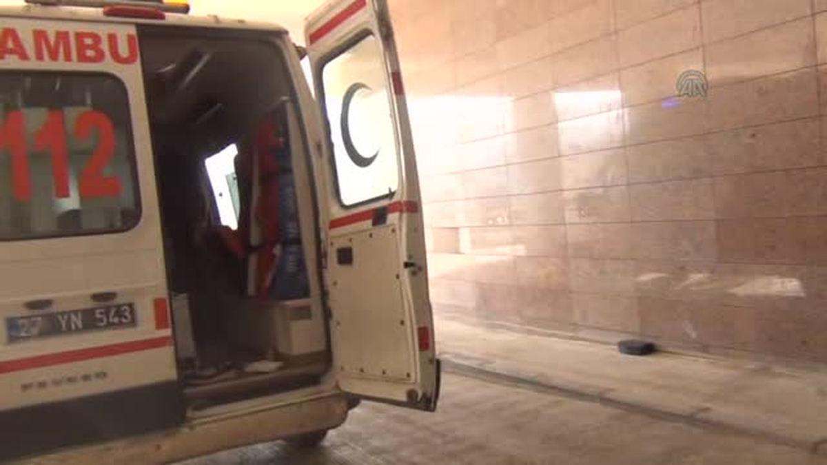 İki otomobil çarpıştı: 1 ölü, 4 yaralı -