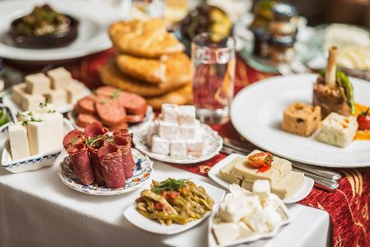 Kolin Hotel\'de Yüzyılın Muhteşem Sofraları