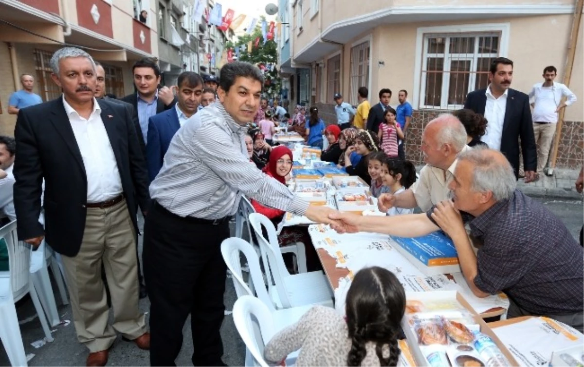 Mahalleli İftarda Aynı Sofrada