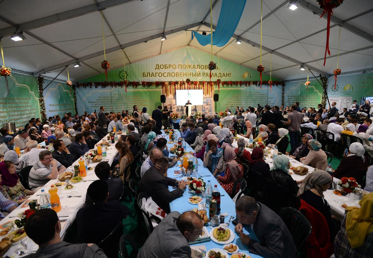 Moskova\'da Ramazan Çadırı Açıldı
