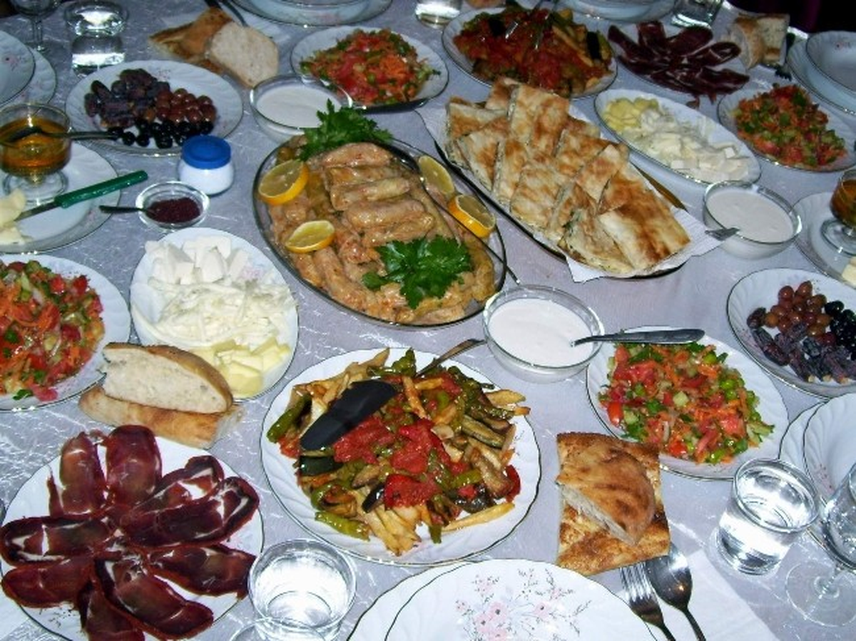 Ramazanı Sağlıklı Geçirmek İçin Beslenme Önerileri