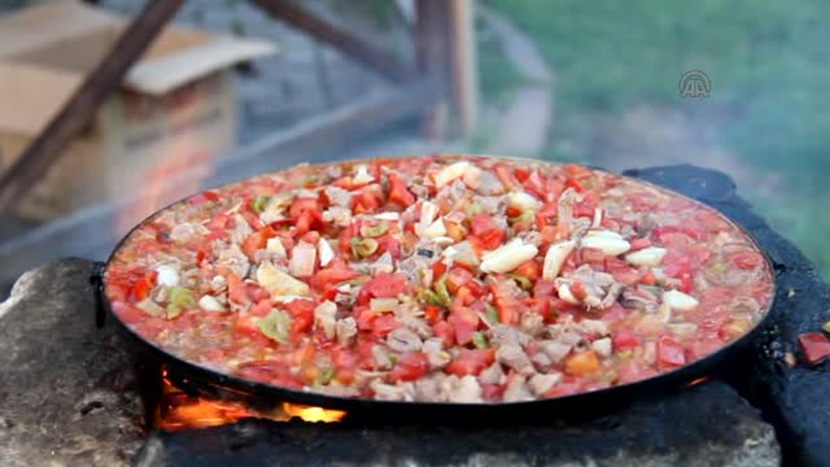 Sivas\'ta piknik alanlarında iftar