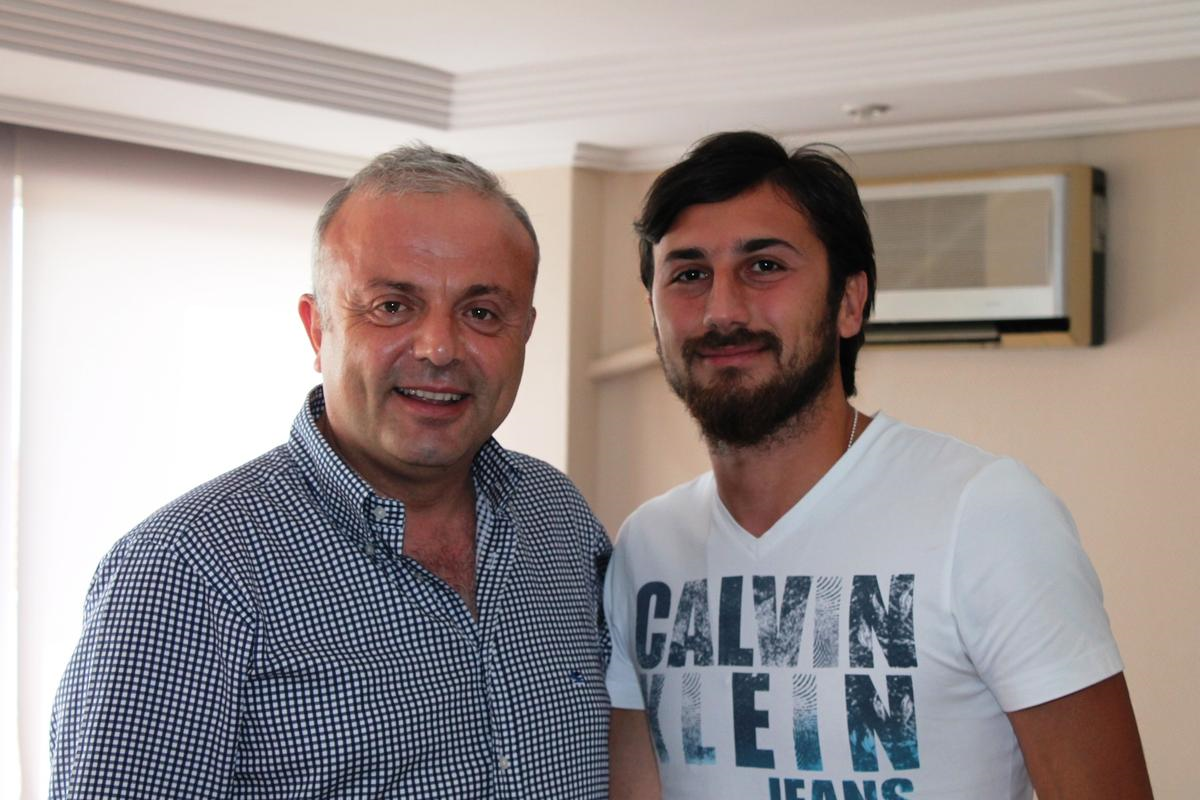 Trabzonspor\'a Transfer Olan Kaleci Yurt\'tan Bandırmaspor Yöneticilerine Ziyaret