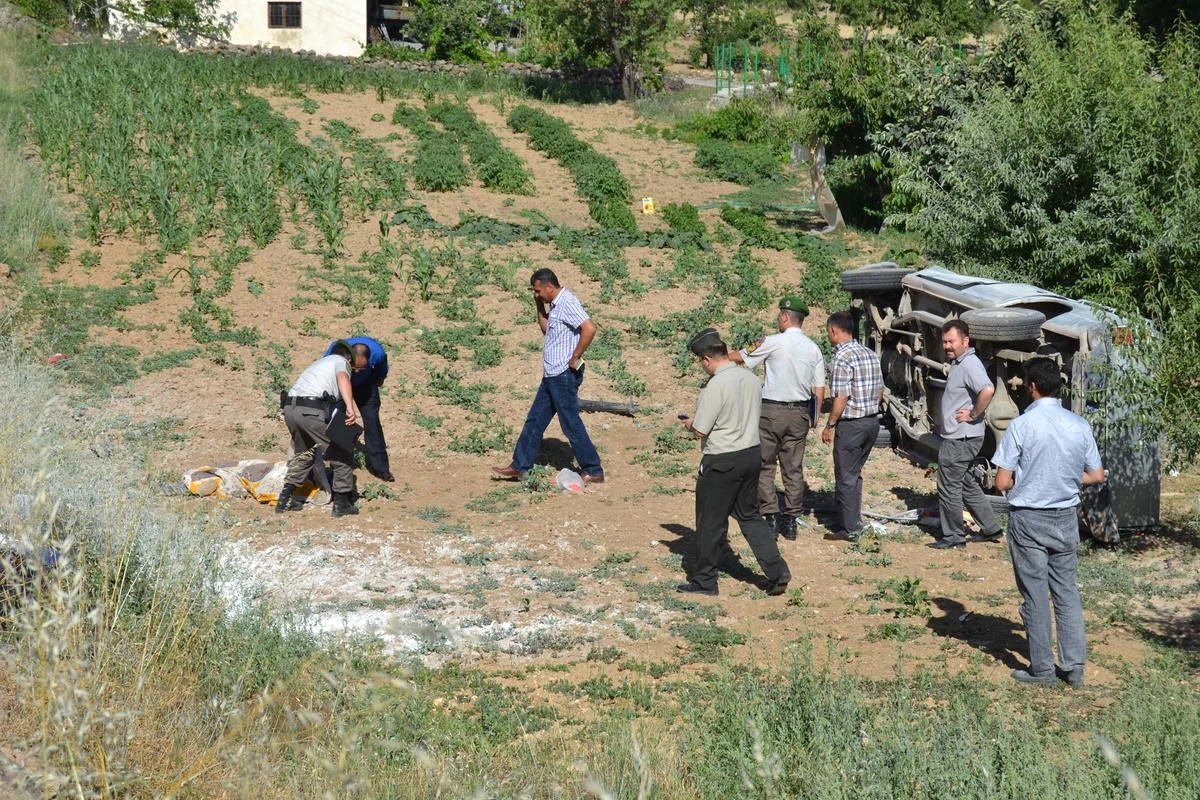 Trafik Kazaları: 2 Ölü, 10 Yaralı