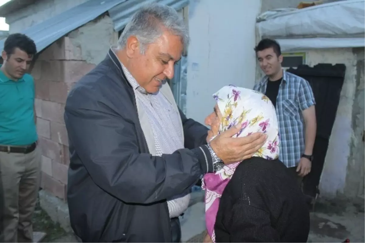 Vali Tekinarslan, 80 Yaşındaki Fatma Nene'nin Misafiri Oldu