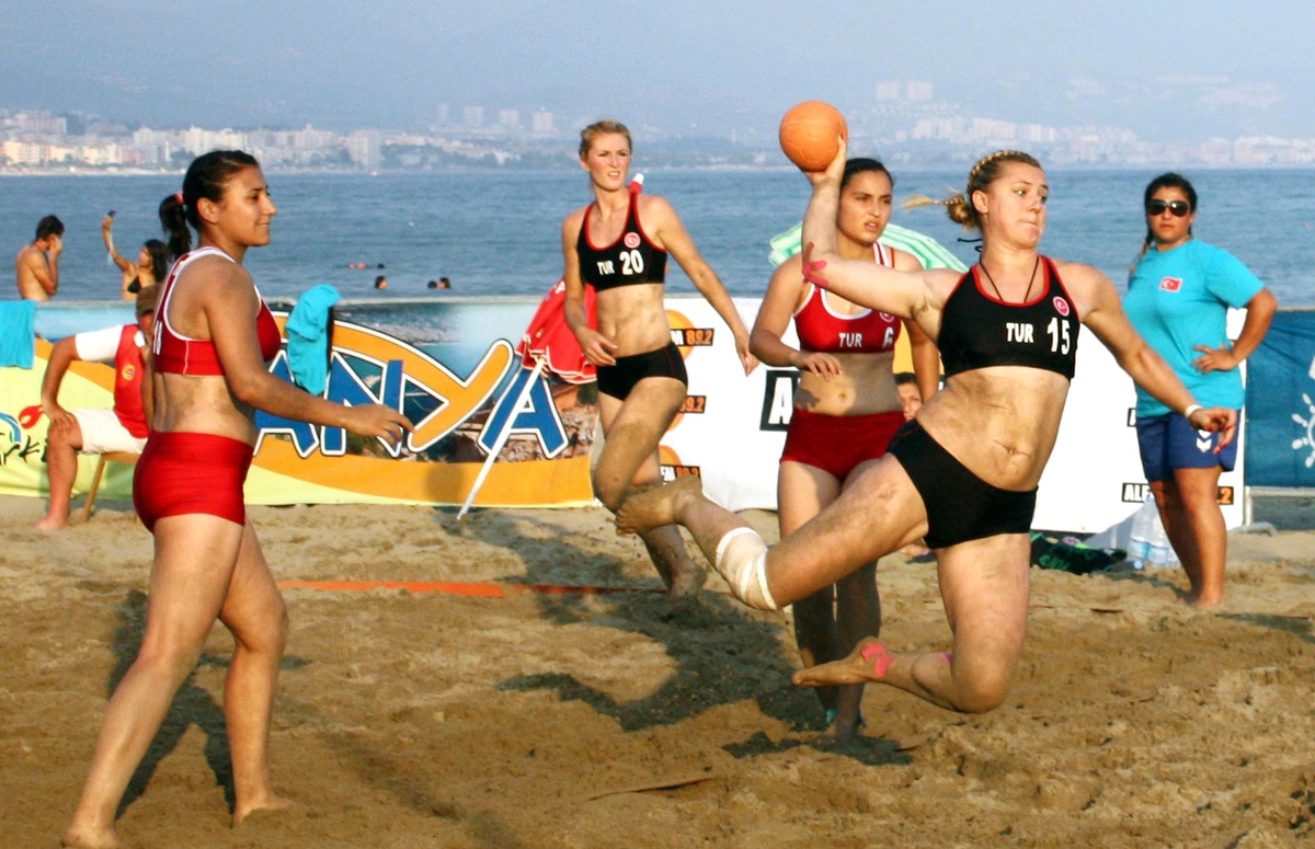 13. Uluslararası Plaj Hentbolu Turnuvası