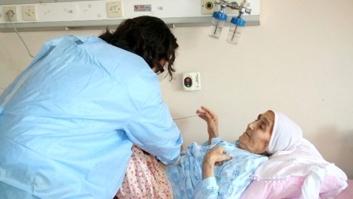 80 Yaşındaki Hastanın Bağırsağına Stent Takıldı