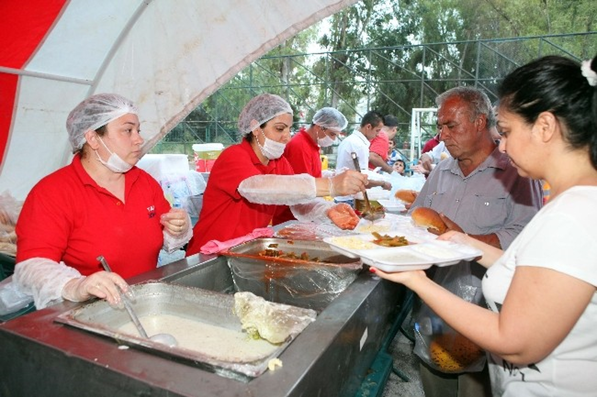 Başkan Karabağ, Her Akşam Bir İftar Çadırında