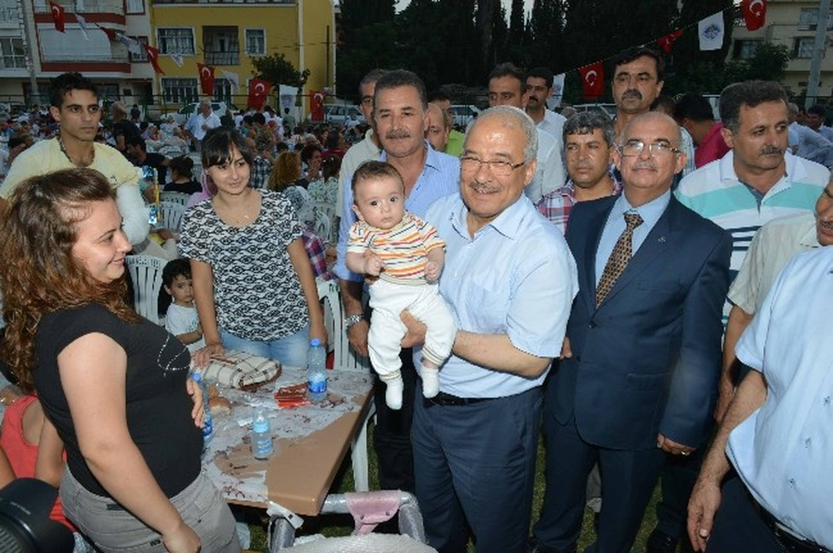 Başkan Kocamaz Toroslar\'da İftara Katıldı