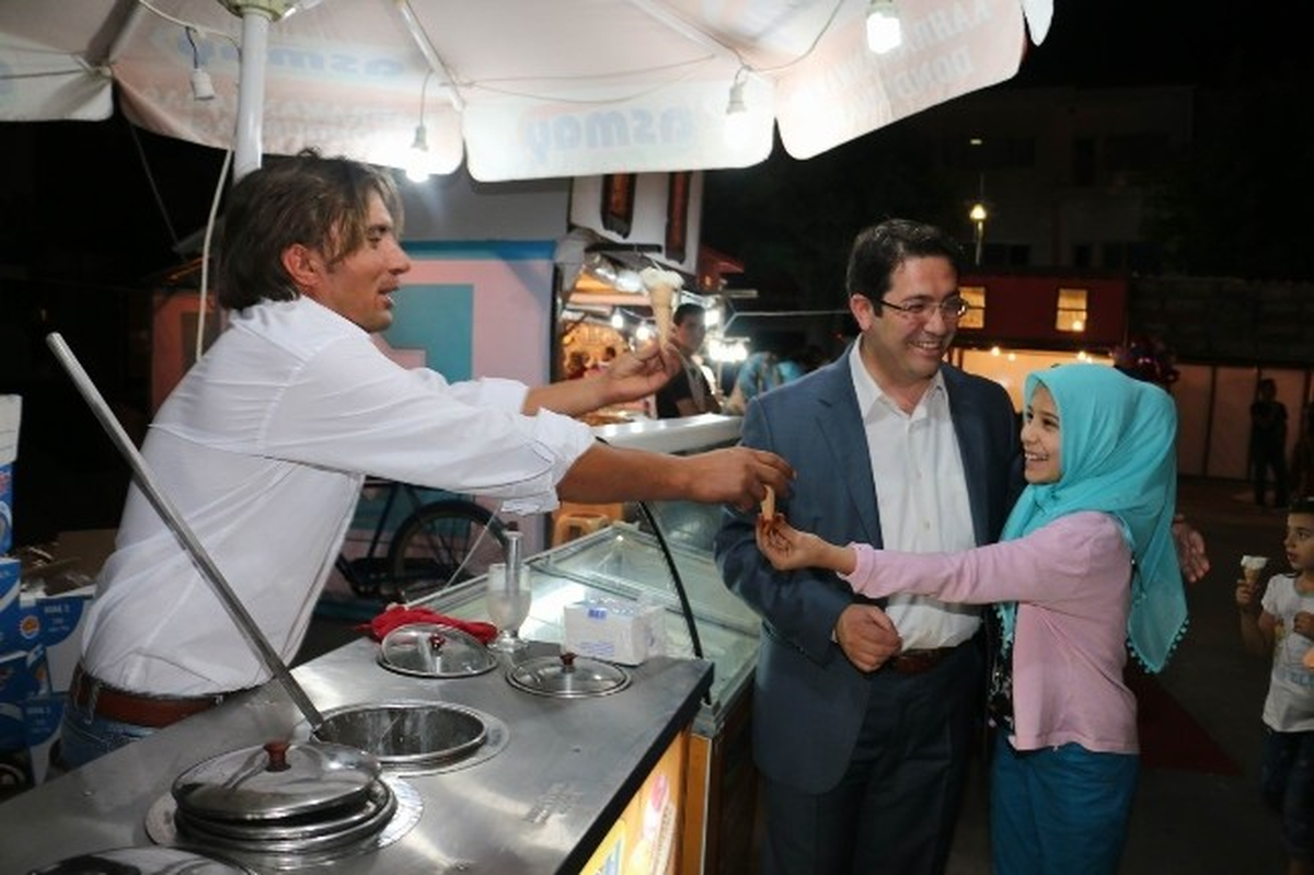 Başkan Yazgı, Ramazan Sokağı Esnaflarını Ziyaret Ediyor