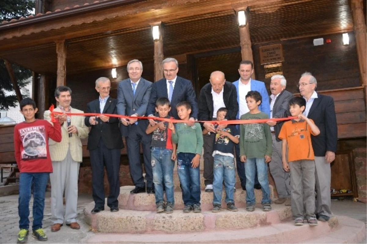 İznik\'teki Çivisiz Cami İbadete Açıldı