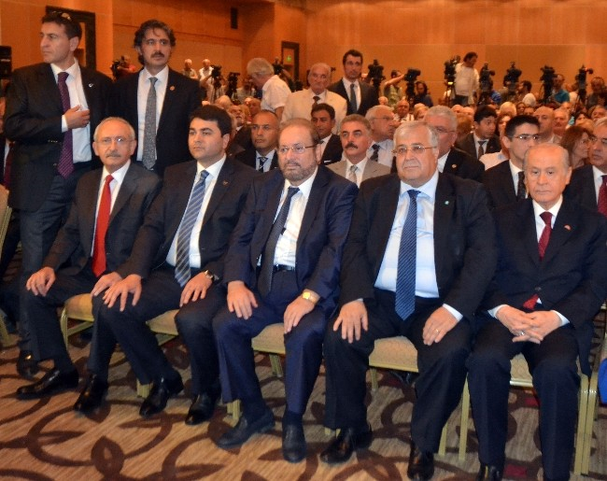 Cumhurbaşkanı Adayı İhsanoğlu İçin Ortak Deklarasyon Toplantısı