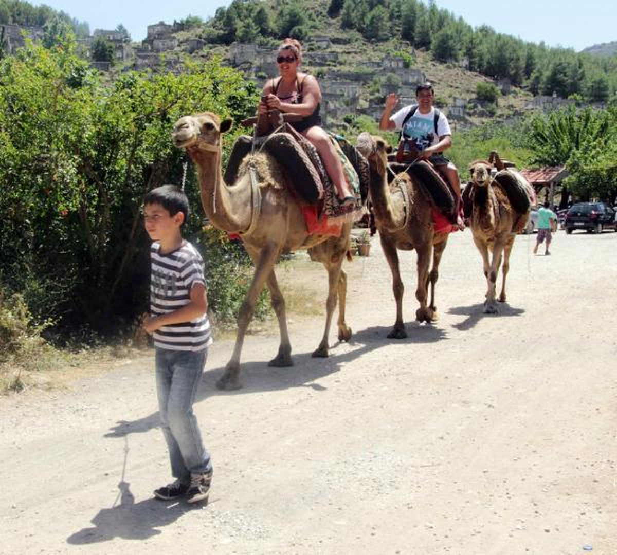 Deve ve At Sırtında Kayaköy Keşfi