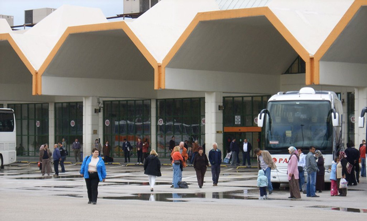 Edirne\'de, 18 Yaşın Altındakilere Bilet Satışı Yasaklandı
