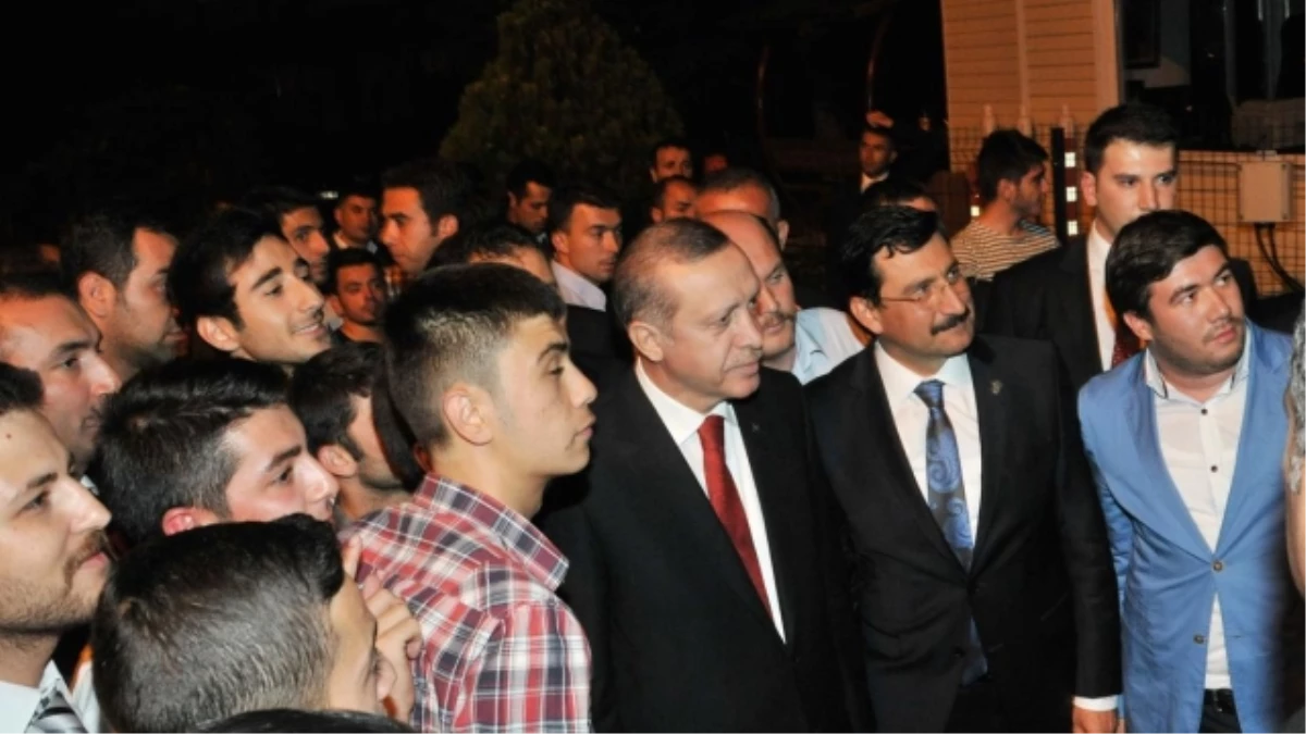Erdoğan mahallelileriyle sohbet etti -