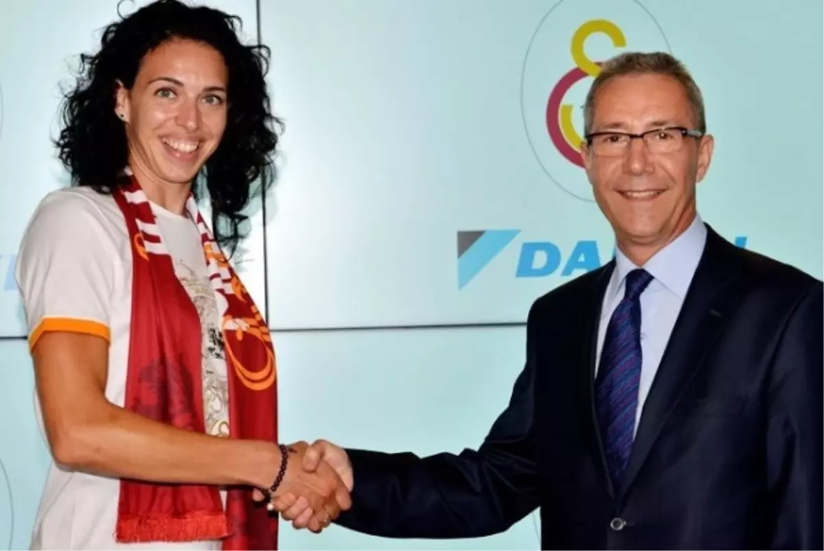 Galatasaray Daikin\'de Yeni Transfer Nadia Centoni