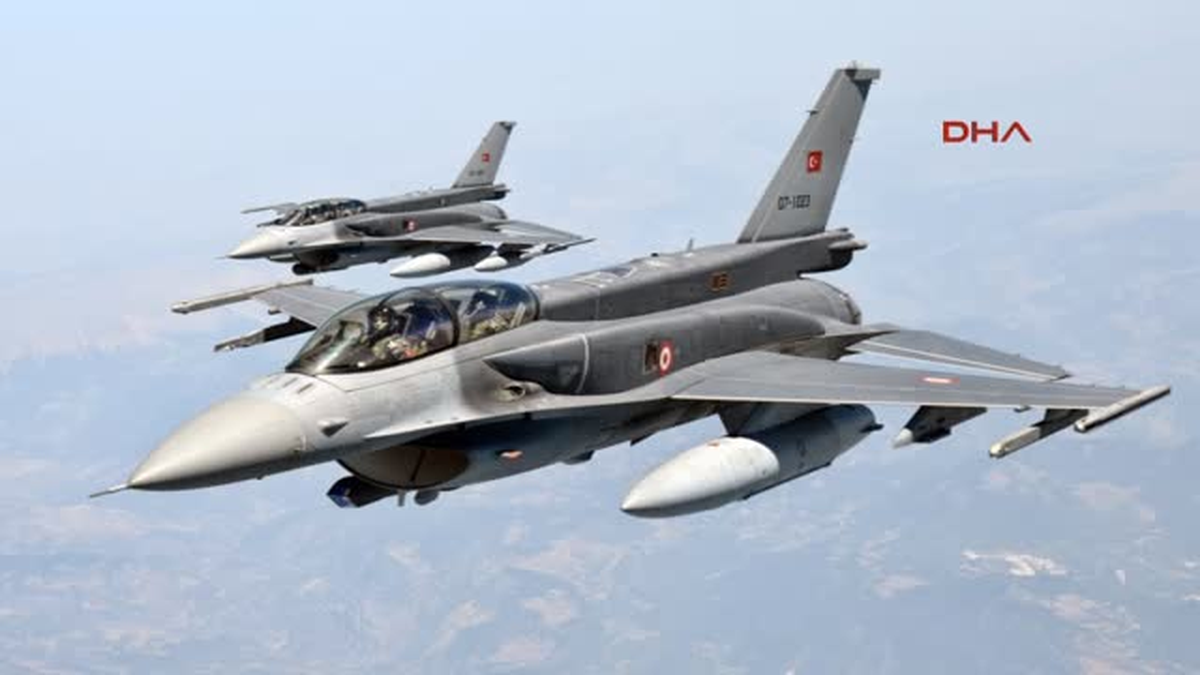 Hava Kuvvetleri Komutanı Akın Öztürk'ten Havada Yakıt İkmali