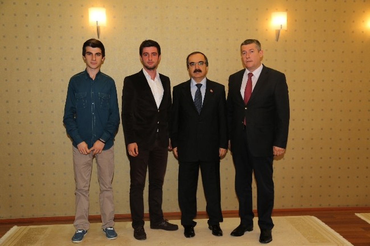 İHA\'dan, Vali Coş\'a Hayırlı Olsun Ziyareti