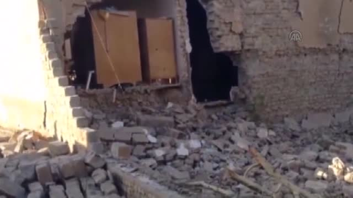 Irak ordusuna ait uçakların sivillerin evini bombaladığı iddia edildi -