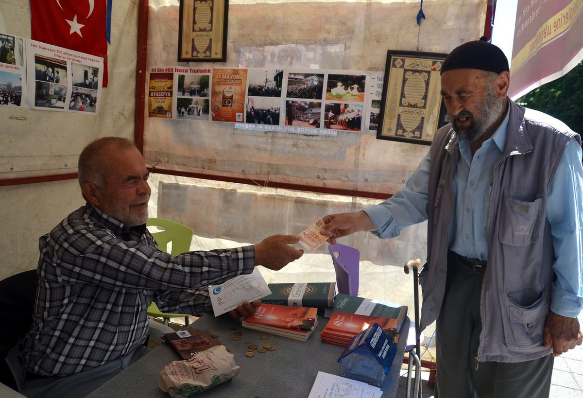 İyilik, Bereket ve Rahmet Ayında Hayırda Yarışıyorlar