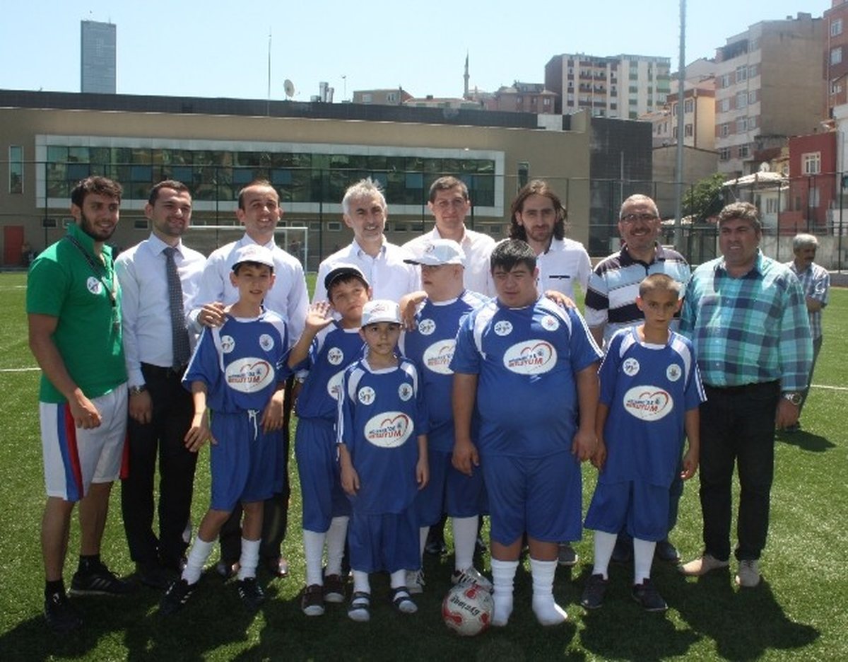 Kağıthane Belediyesi\'nin Engelli Yaz Spor Okulu Açıldı