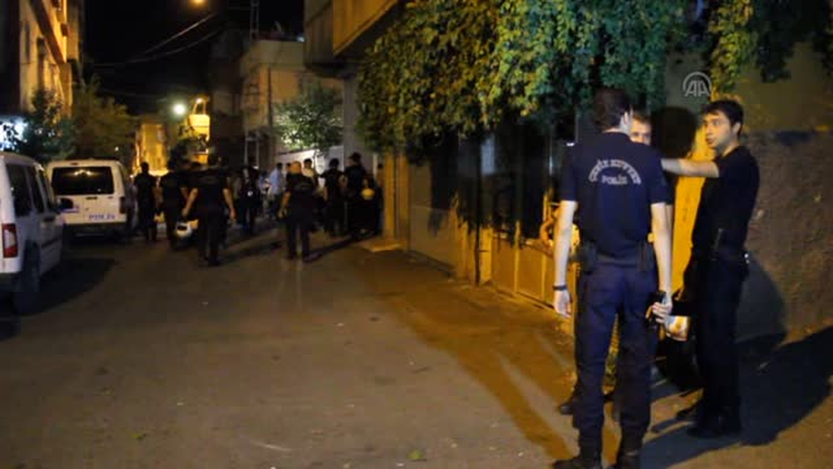 Kavgaya Karışan Suriyeliler Mahalleden Tahliye Edildi