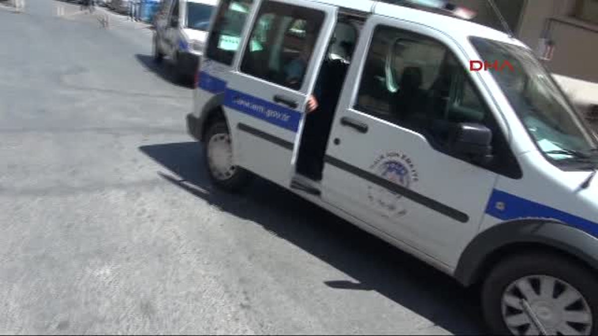 Maltepe\'de Polis ile Şüpheliler Arasında Çatışma