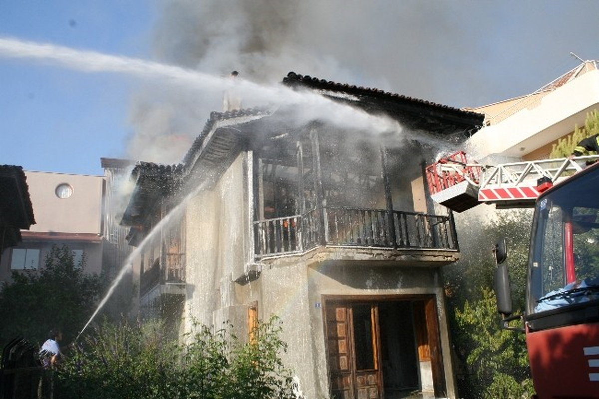 Marmaris\'te Korkutan Yangın