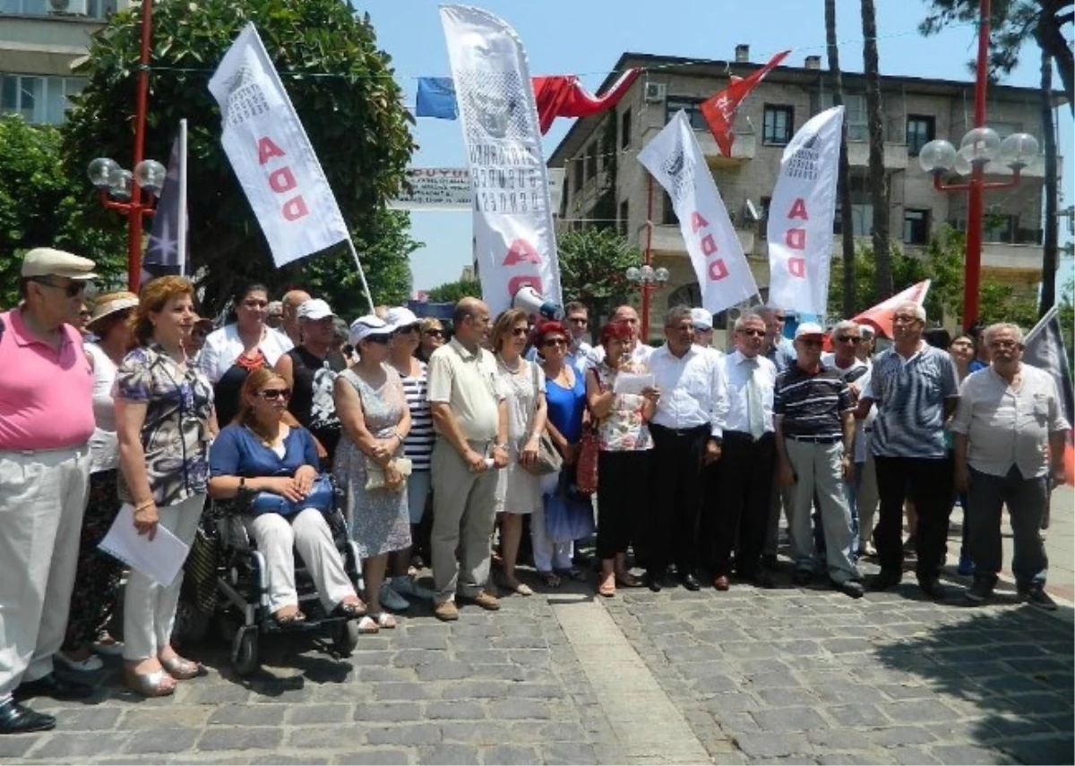 Mersin\'de Sivas Olayları Protesto Edildi