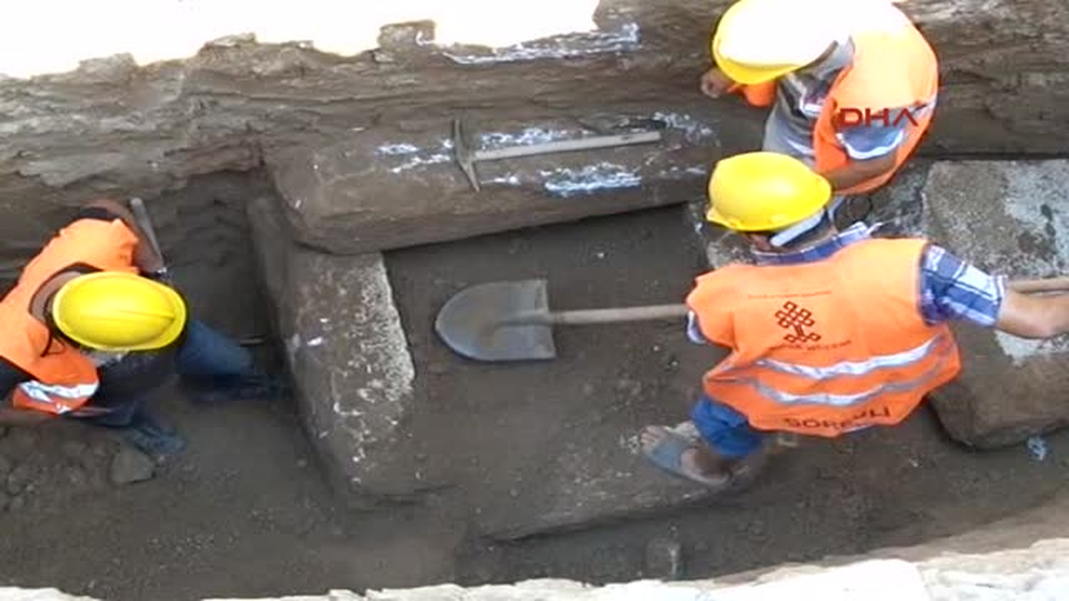 Milas\'ta Bu Kez 1600 Yıllık Mezar Bulundu