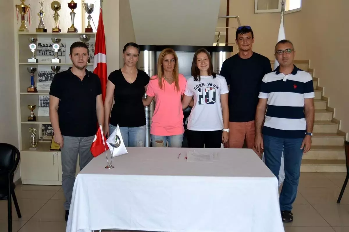 Salihli Belediyespor\'da Transfer Çalışmaları