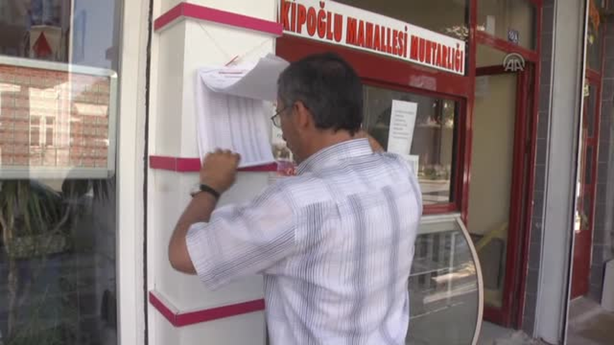 Seçmen listeleri askıya çıkarıldı -