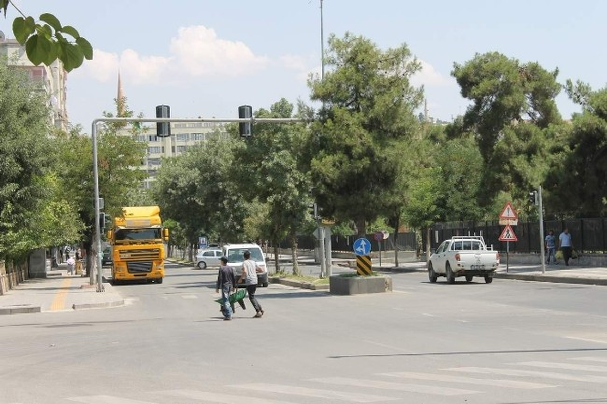 Siirt\'te Gündüz Sessizliğini İftar Sonrası Bozuyor