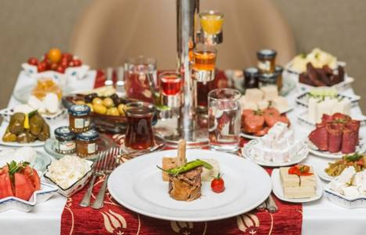 Sürmeli İstanbul Hotel\'den Geleneksel İftar Sofraları