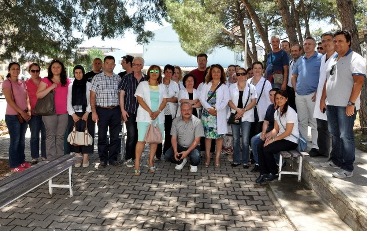 Uşak\'ta Aile Hekimlerinin Nöbet Tepkisi