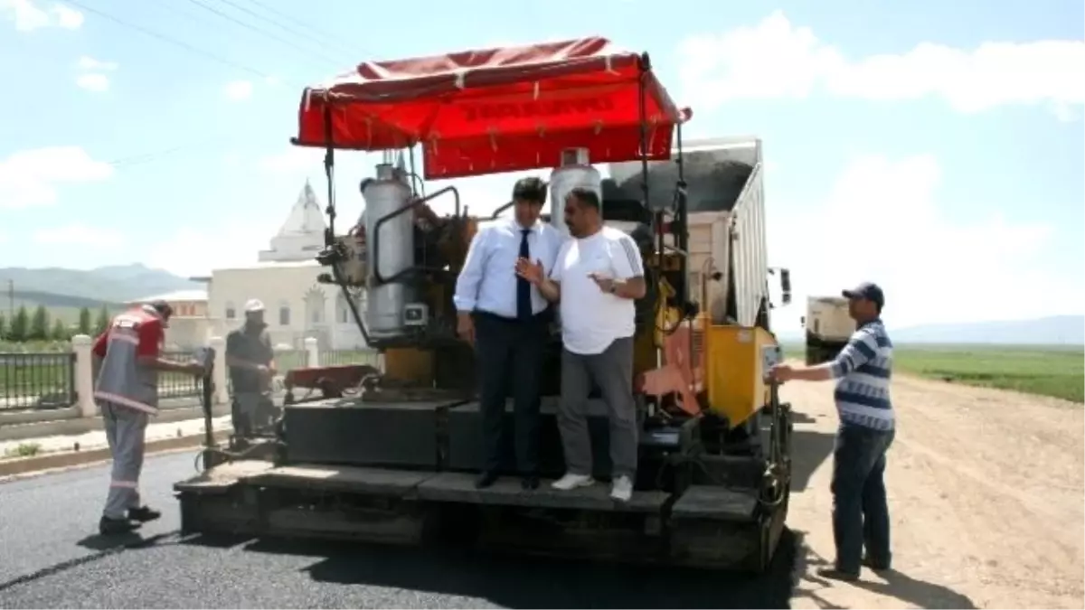 Pasinler İlçesinde Asfalt Çalışması